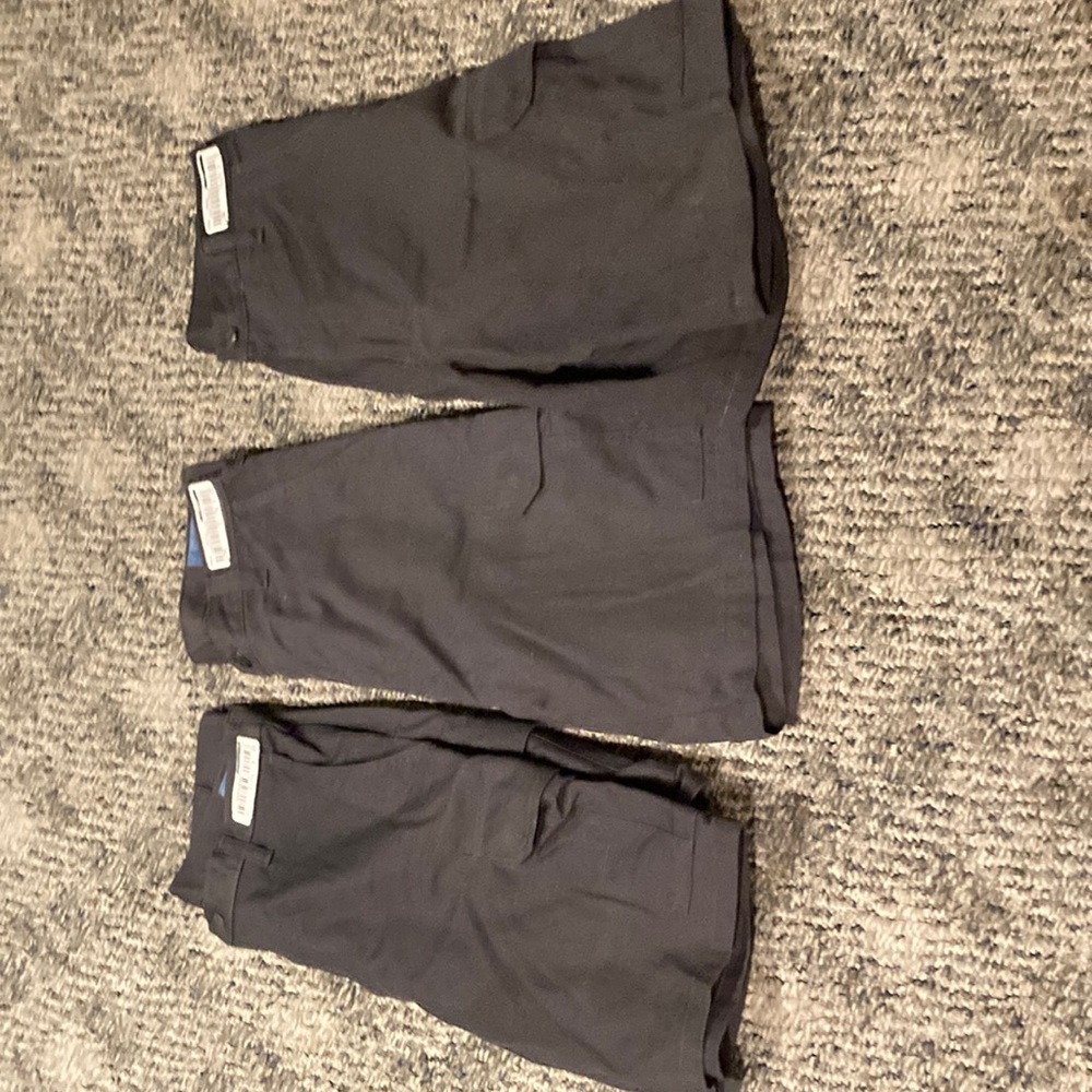 Cintas men’s navy cargo shorts